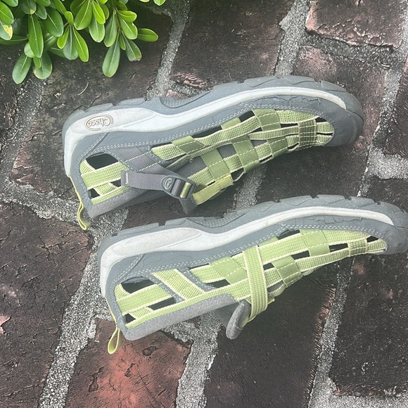 Chaco Weave light green & gray sandals Size 8 - Picture 9 of 11